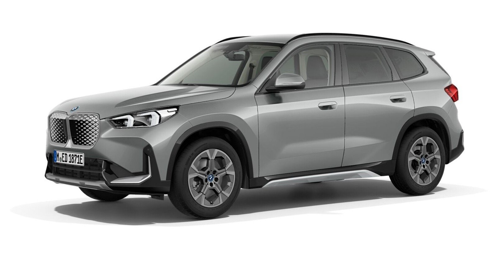 BMW iX1 xDrive30 in Silber von vorne BMW iX1 xDrive30 in Silber von vorne