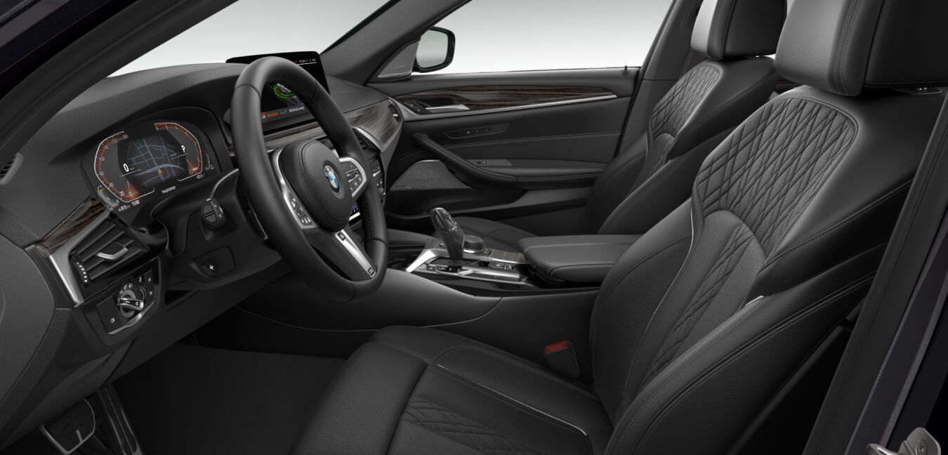 BMW BMW 5er im Innenraum seitlich BMW BMW 5er im Innenraum seitlich