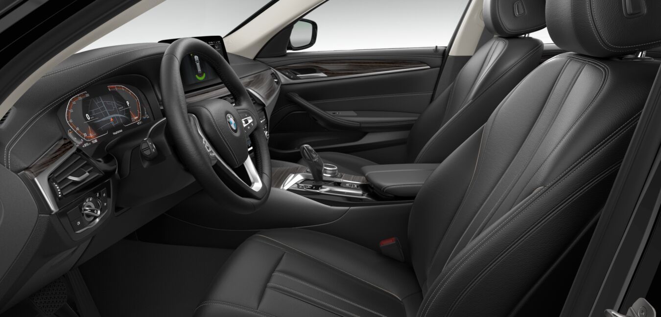 BMW BMW 5er im Innenraum seitlich BMW BMW 5er im Innenraum seitlich