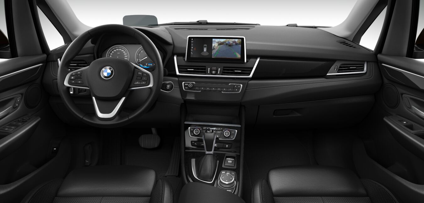 BMW BMW 2er im Innenraum von vorne BMW BMW 2er im Innenraum von vorne