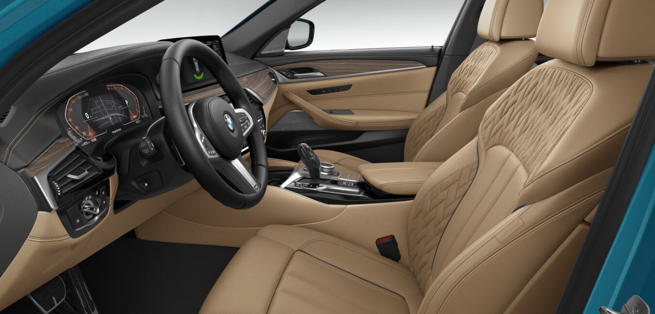 BMW BMW 5er im Innenraum seitlich BMW BMW 5er im Innenraum seitlich