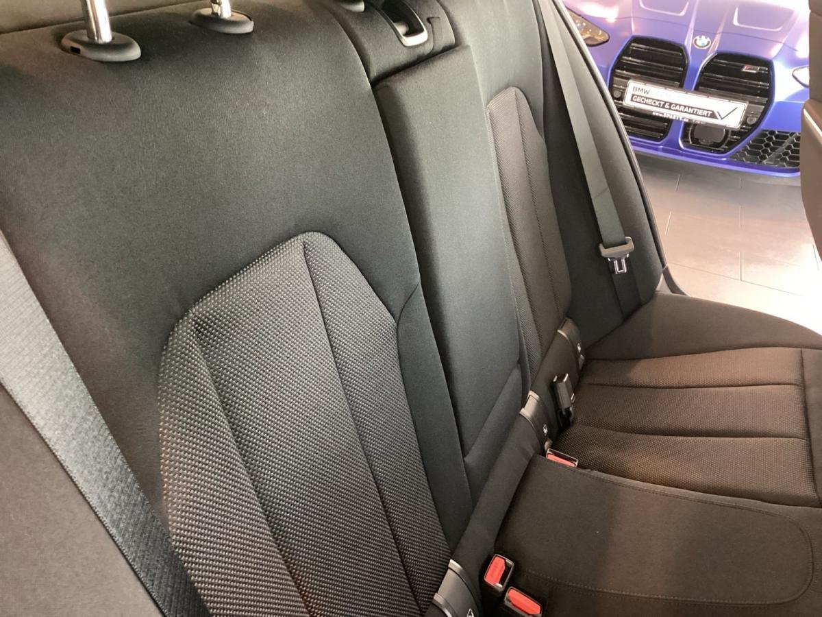 Originalaufnahme des Fahrzeugs Originalaufnahme des Fahrzeugs