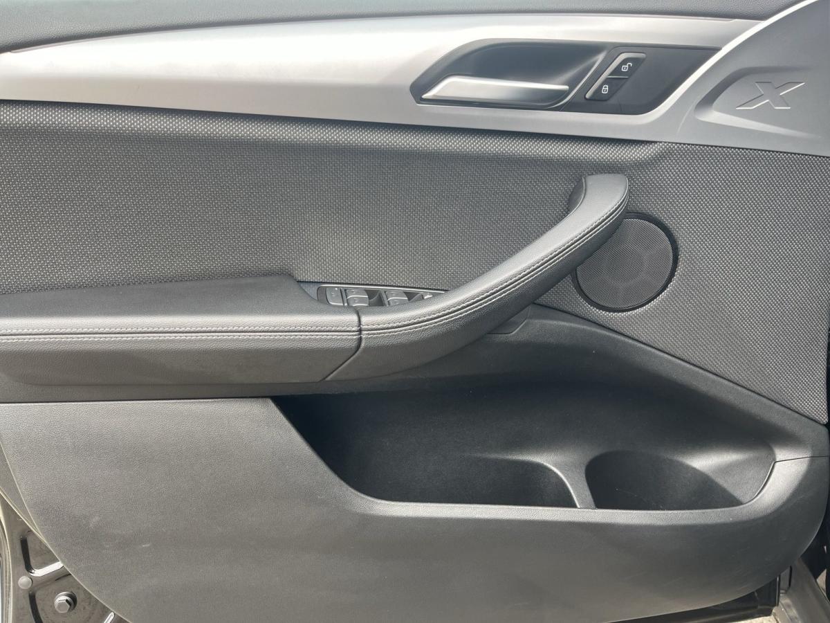 Originalaufnahme des Fahrzeugs Originalaufnahme des Fahrzeugs