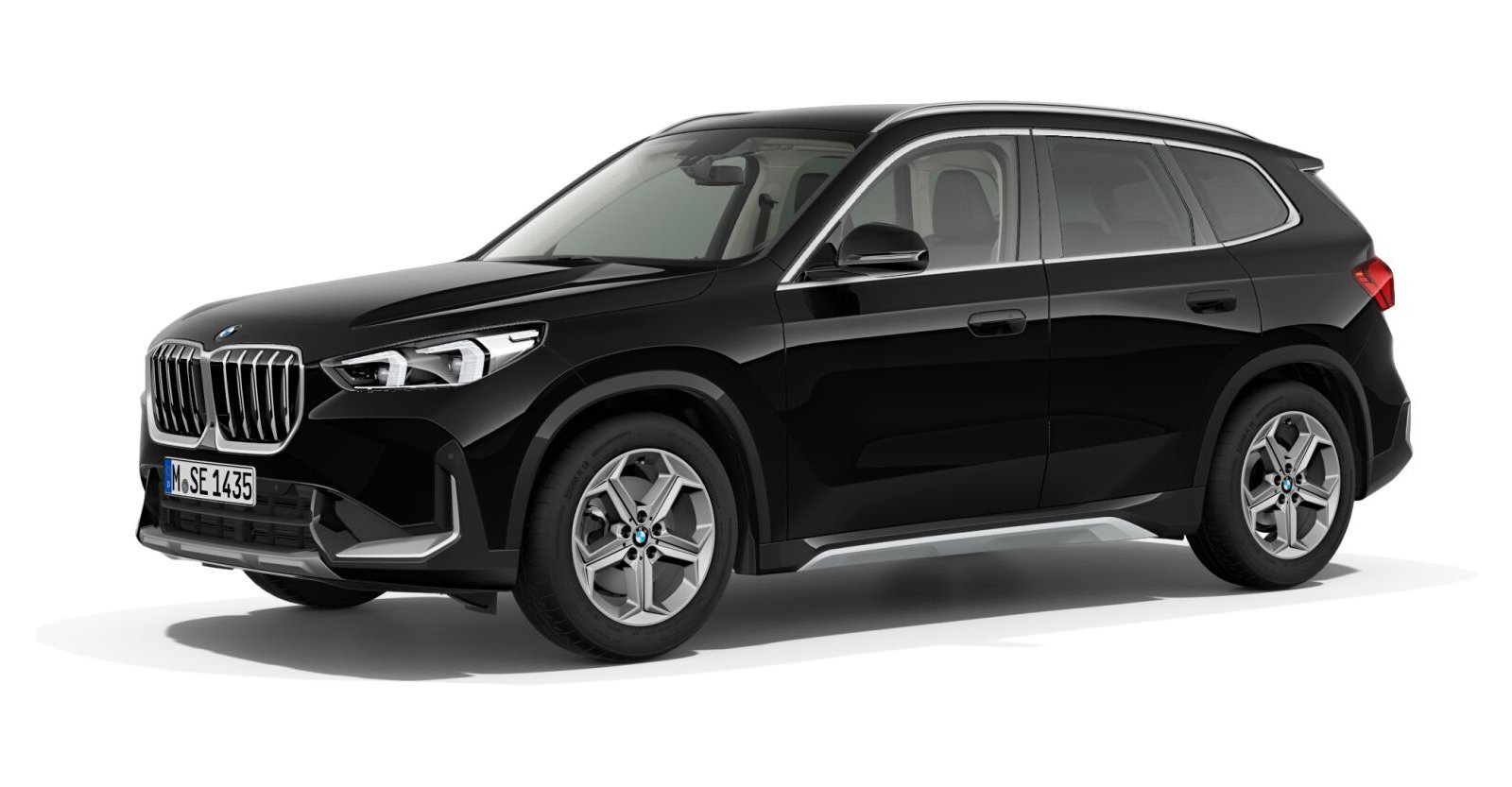 BMW X1 xDrive23i in Schwarz von vorne BMW X1 xDrive23i in Schwarz von vorne