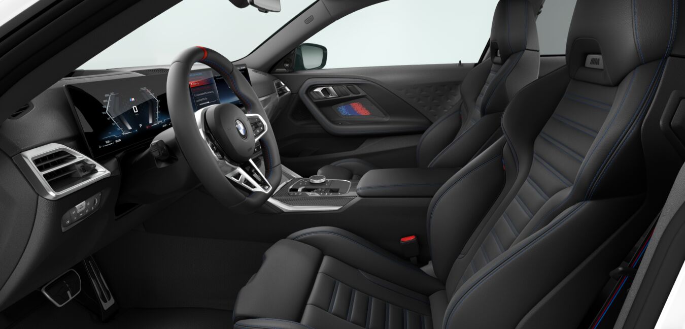 BMW BMW 2er im Innenraum seitlich BMW BMW 2er im Innenraum seitlich