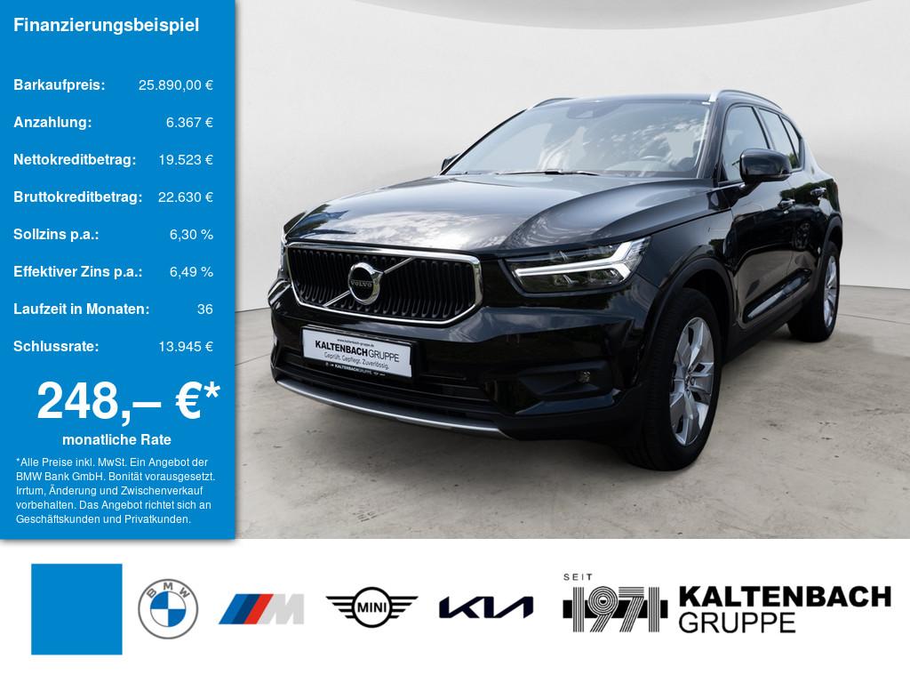 VOLVO XC40 B4 Momentum Pro AWD in Schwarz von vorne