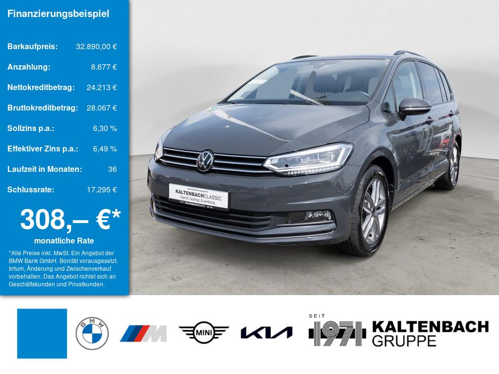 VW Touran 1.5 TSI Comfortline in Grau von vorne