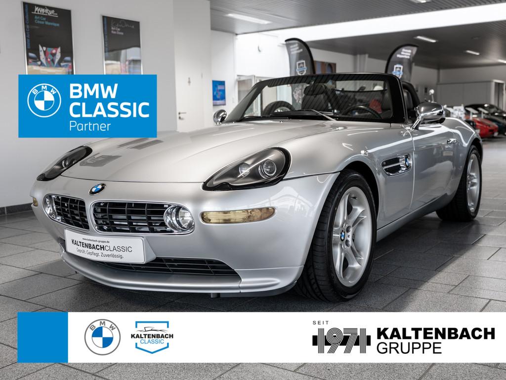 BMW Oldtimer Z8 Roadster in Silber von vorne