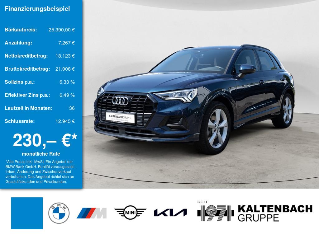 AUDI Q3 40 TFSI quattro advanced in Blau von vorne