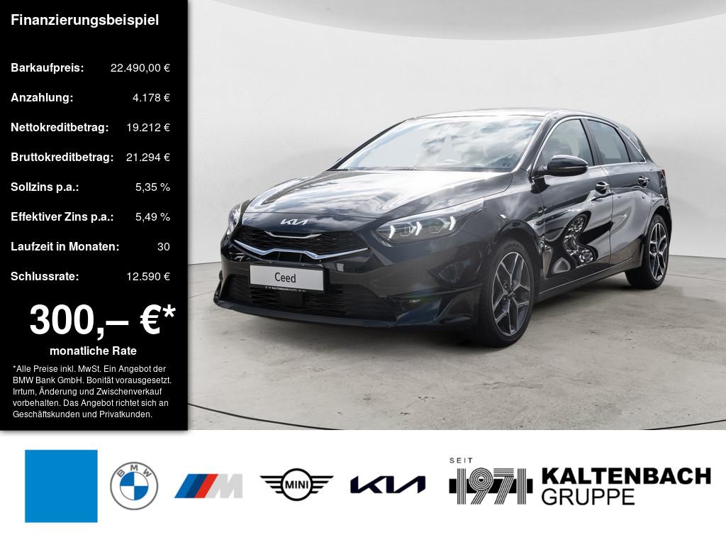 KIA Ceed 1.5 T-GDI Spirit in Schwarz von vorne KIA Ceed 1.5 T-GDI Spirit in Schwarz von vorne