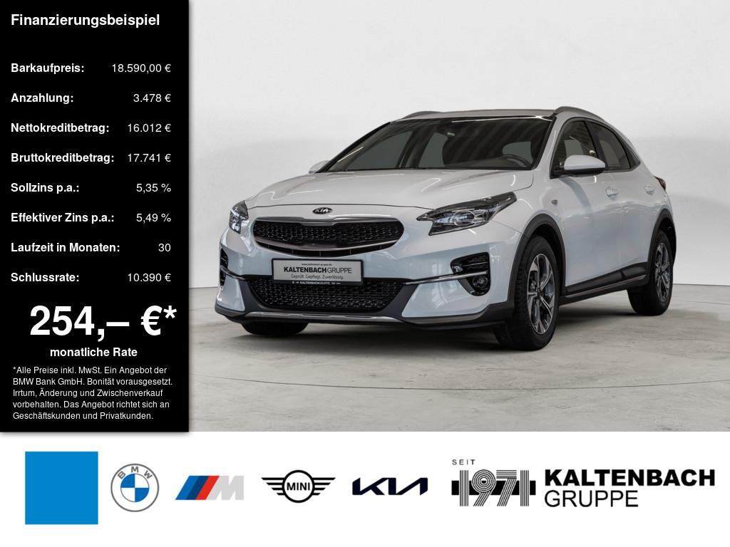 KIA Xceed 1.5 T-GDI Edition 7 in Weiß von vorne KIA Xceed 1.5 T-GDI Edition 7 in Weiß von vorne