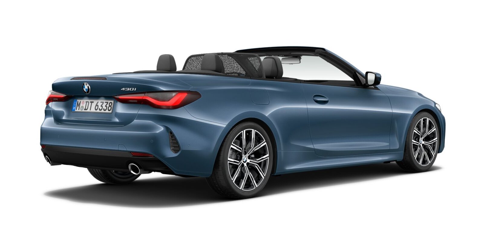 BMW BMW 4er in Blau von hinten BMW BMW 4er in Blau von hinten
