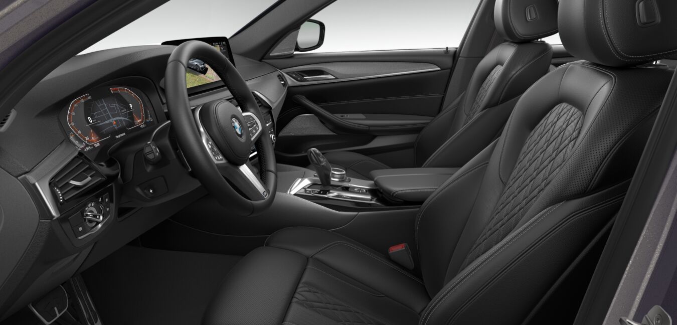 BMW BMW 5er im Innenraum seitlich BMW BMW 5er im Innenraum seitlich