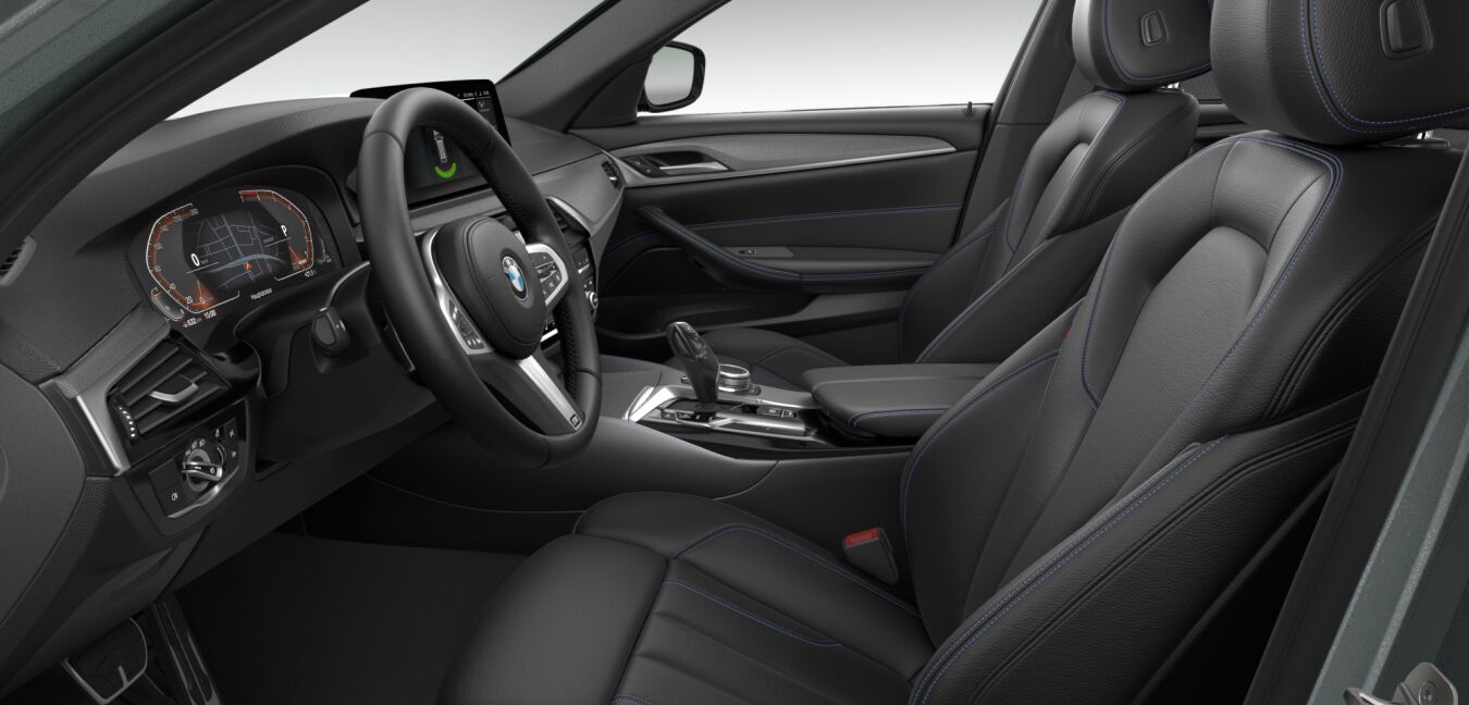 BMW BMW 5er im Innenraum seitlich BMW BMW 5er im Innenraum seitlich