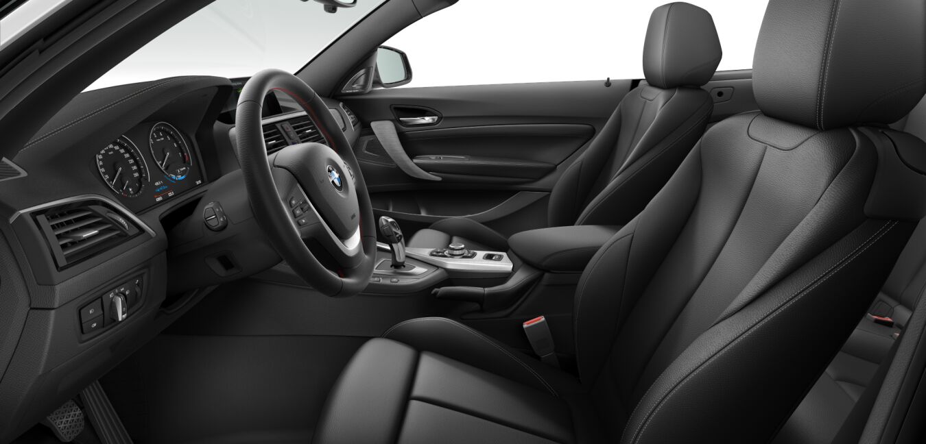 BMW BMW 2er im Innenraum seitlich BMW BMW 2er im Innenraum seitlich