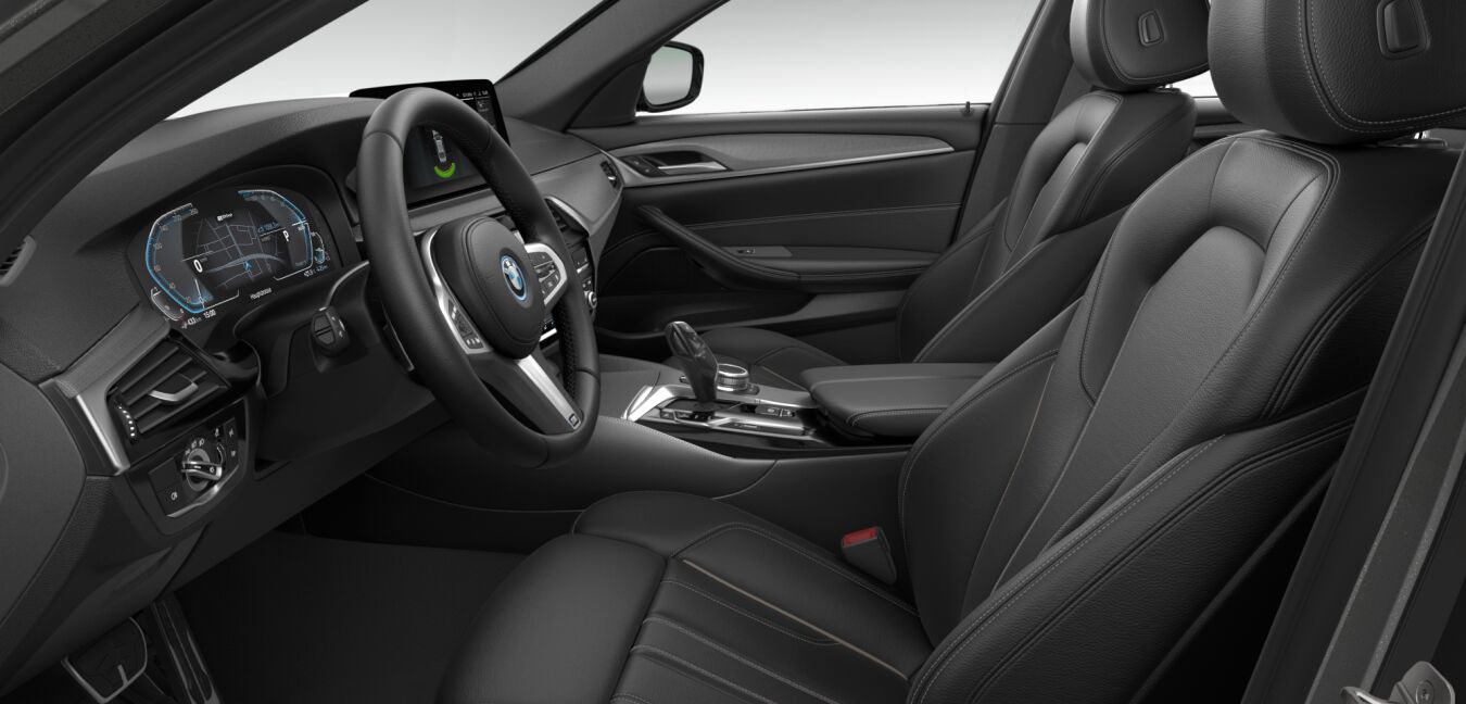 BMW BMW 5er im Innenraum seitlich BMW BMW 5er im Innenraum seitlich