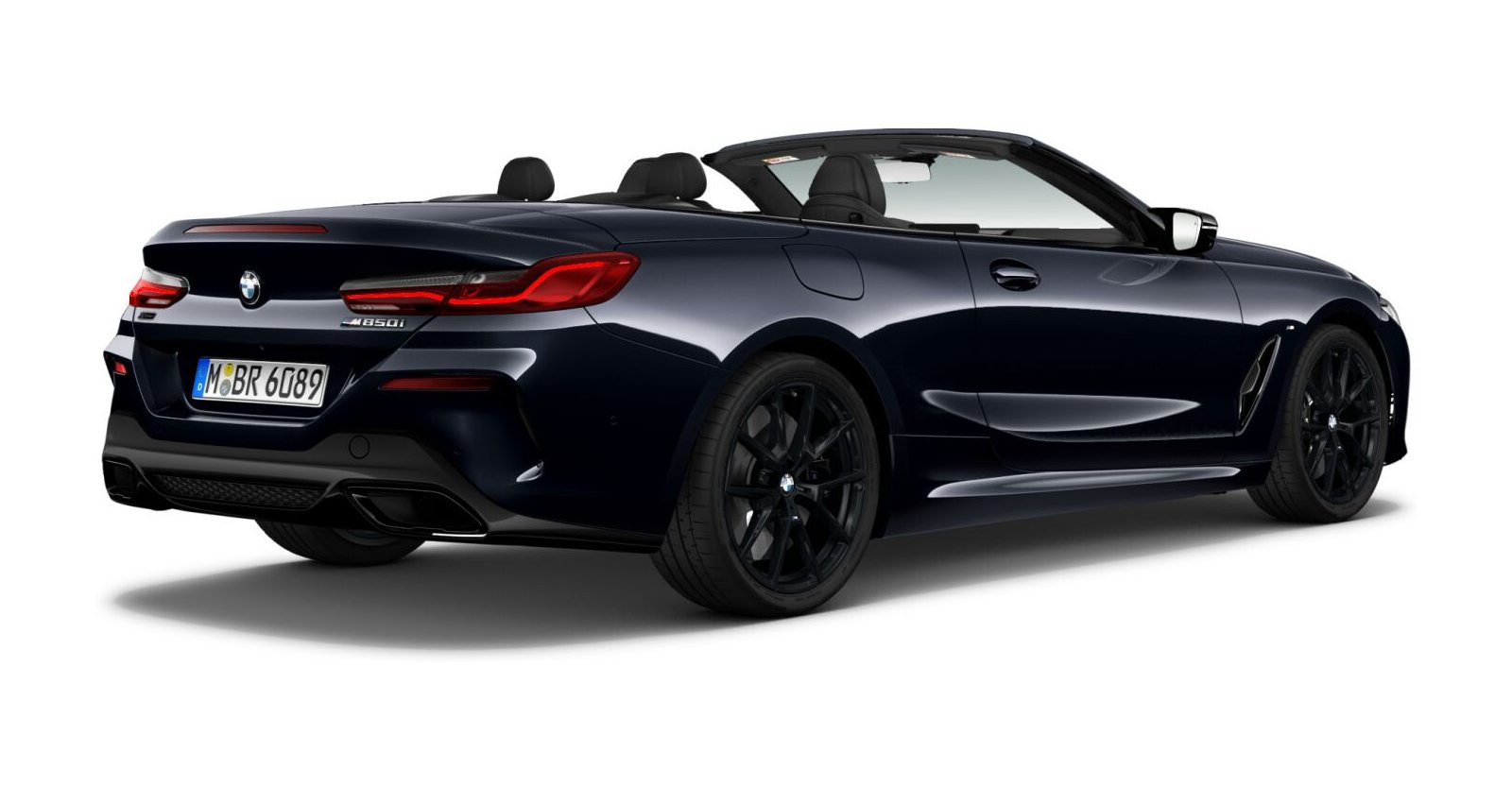 BMW BMW 8er in Schwarz von hinten BMW BMW 8er in Schwarz von hinten