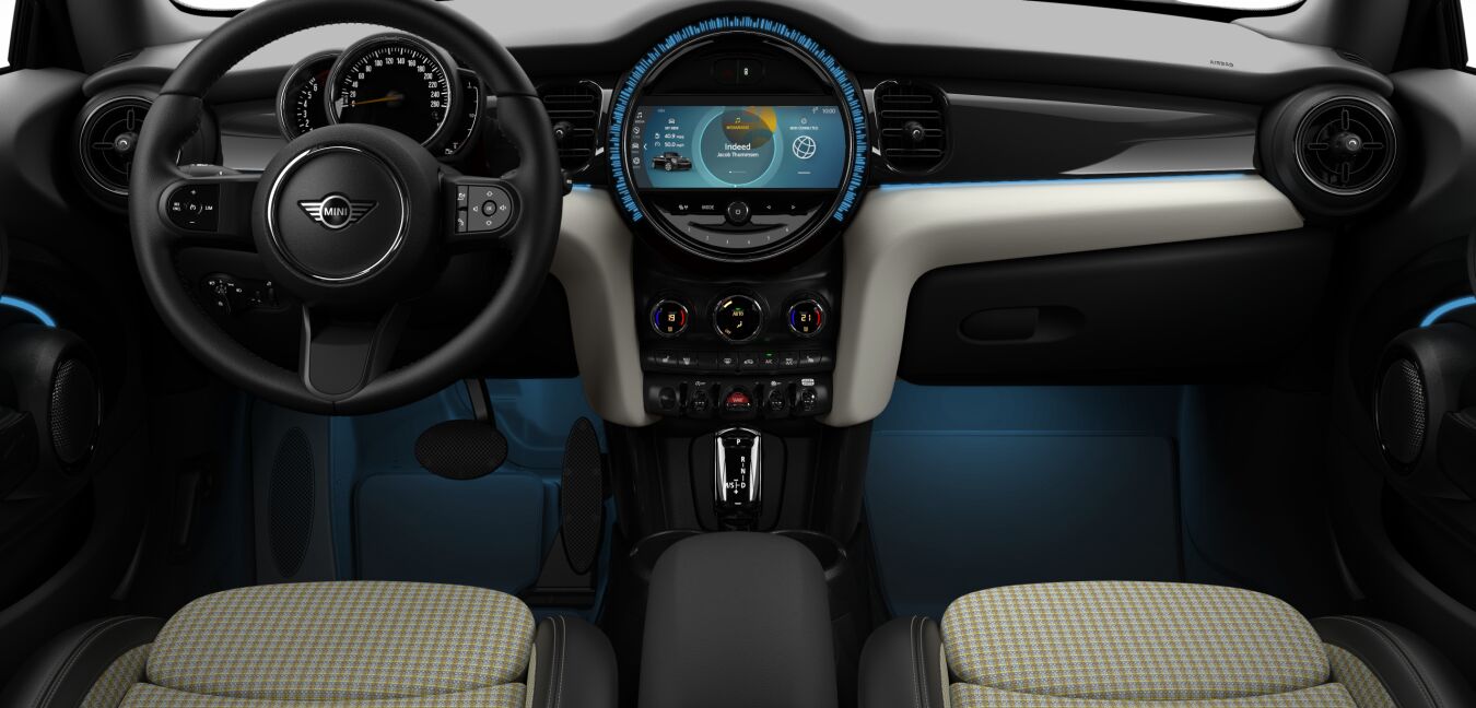 MINI MINI Cabrio im Innenraum von vorne