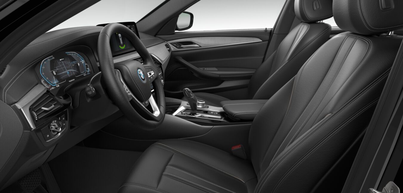 BMW BMW 5er im Innenraum seitlich BMW BMW 5er im Innenraum seitlich