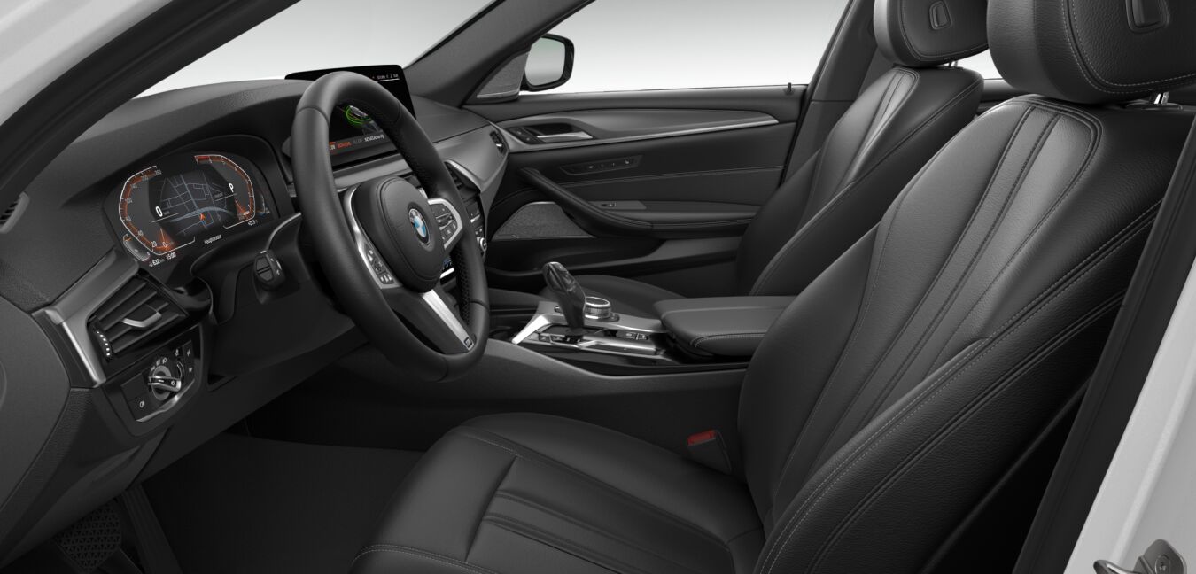 BMW BMW 5er im Innenraum seitlich BMW BMW 5er im Innenraum seitlich