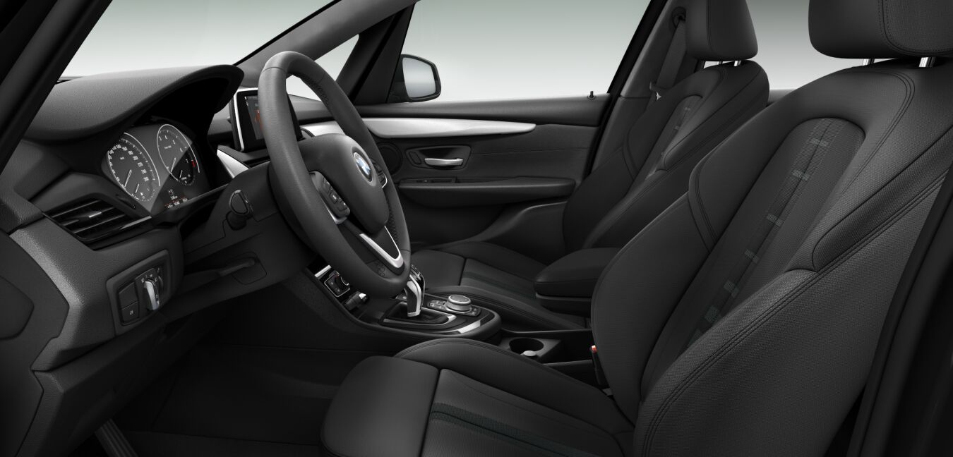 BMW BMW 2er im Innenraum seitlich BMW BMW 2er im Innenraum seitlich
