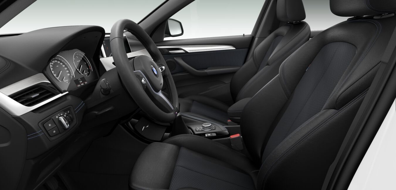 BMW BMW X im Innenraum seitlich