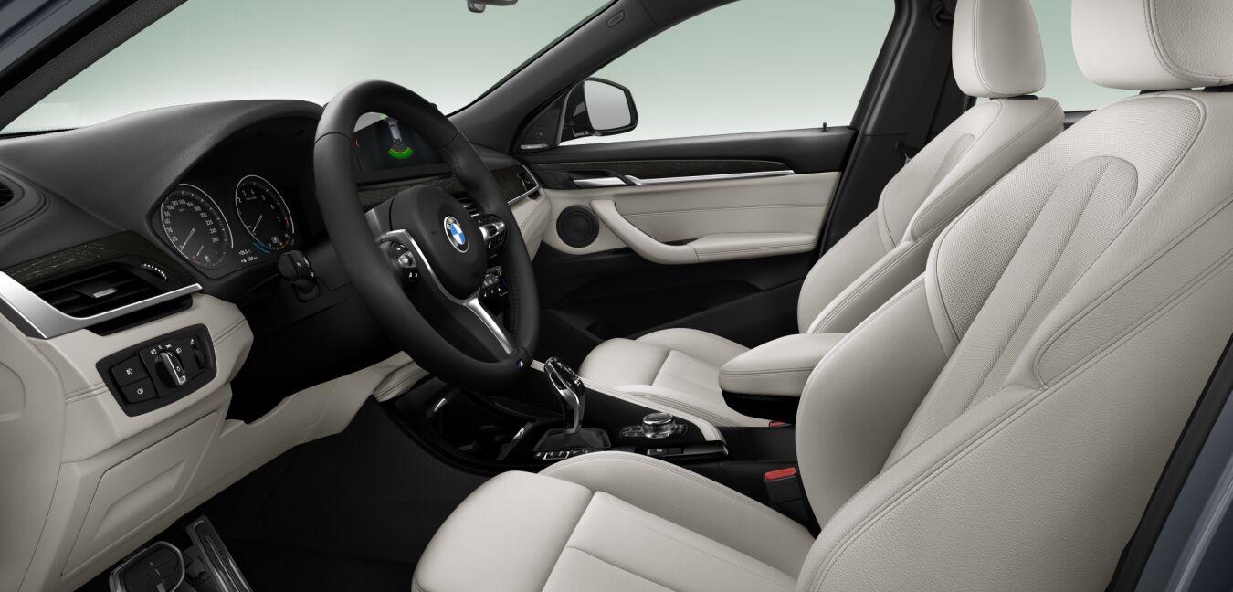 BMW BMW X im Innenraum seitlich