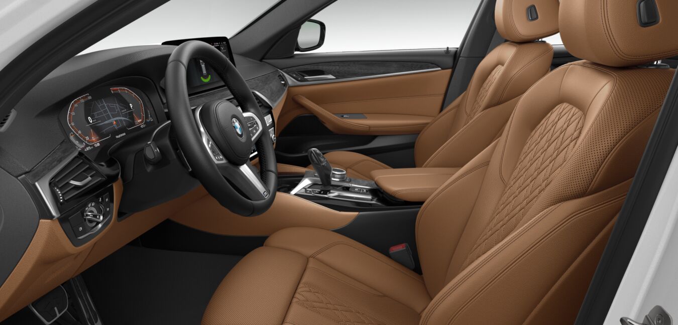BMW BMW 5er im Innenraum seitlich BMW BMW 5er im Innenraum seitlich