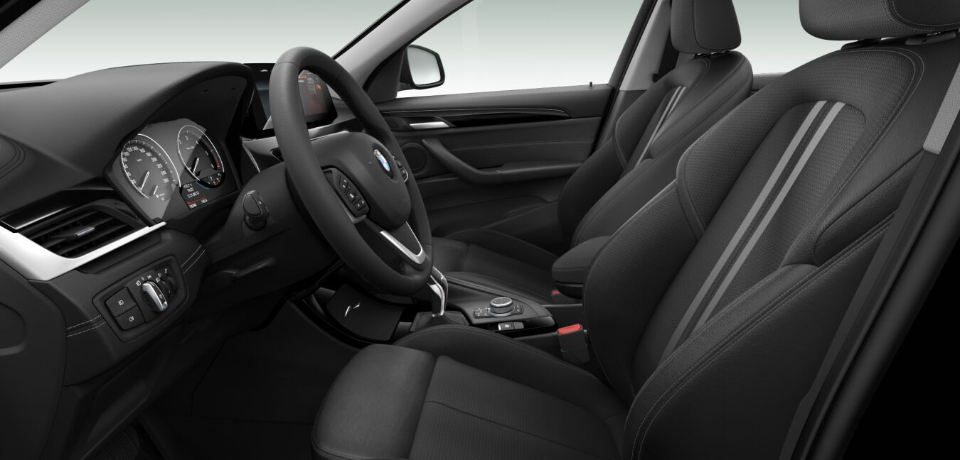 BMW BMW X im Innenraum seitlich