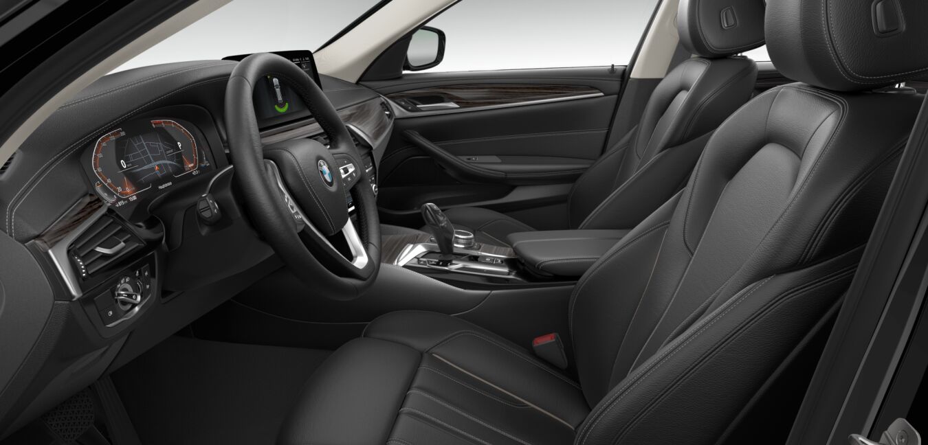 BMW BMW 5er im Innenraum seitlich BMW BMW 5er im Innenraum seitlich