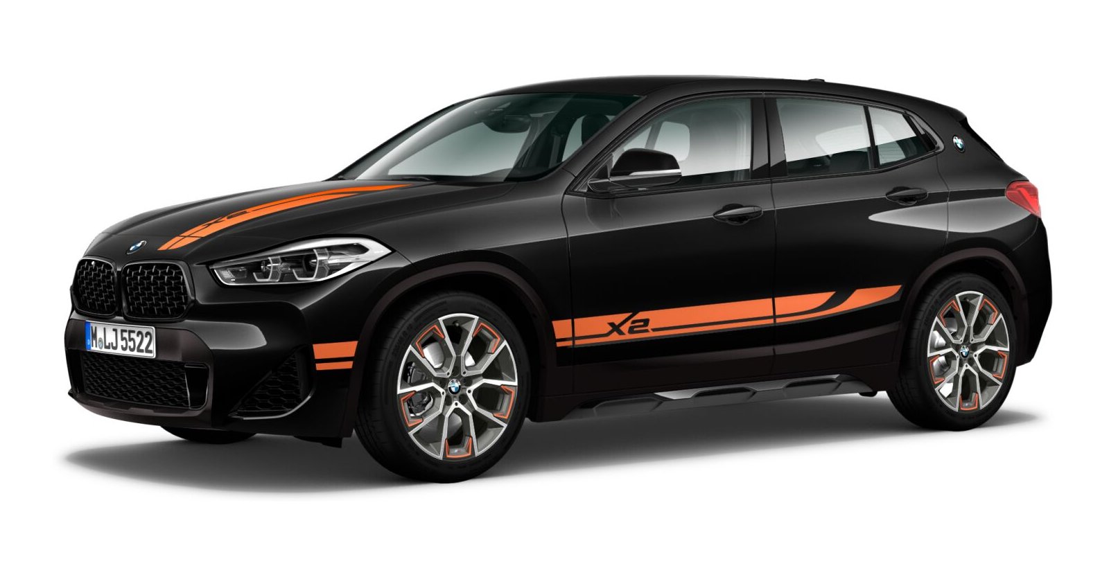 BMW X2 sDrive18d in Schwarz von vorne BMW X2 sDrive18d in Schwarz von vorne