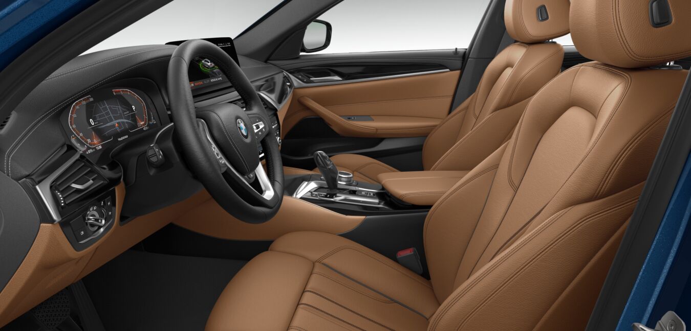 BMW BMW 5er im Innenraum seitlich BMW BMW 5er im Innenraum seitlich