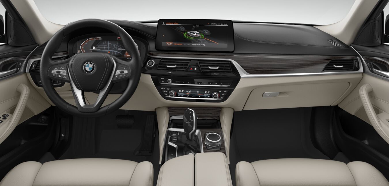 BMW BMW 5er im Innenraum von vorne BMW BMW 5er im Innenraum von vorne