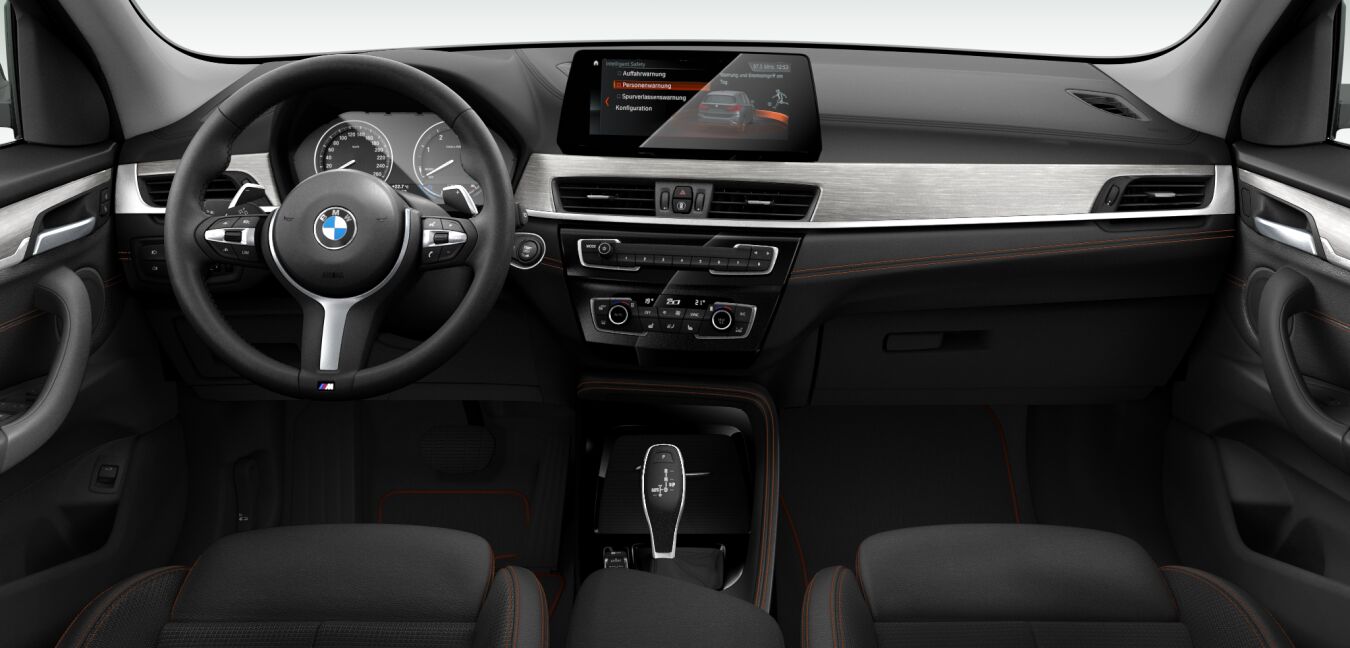 BMW BMW X im Innenraum von vorne