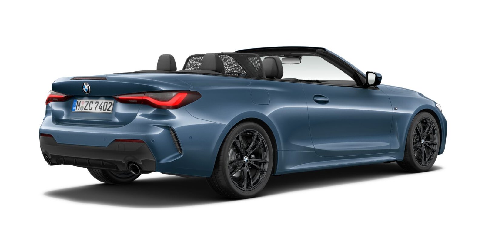 BMW BMW 4er in Blau von hinten
