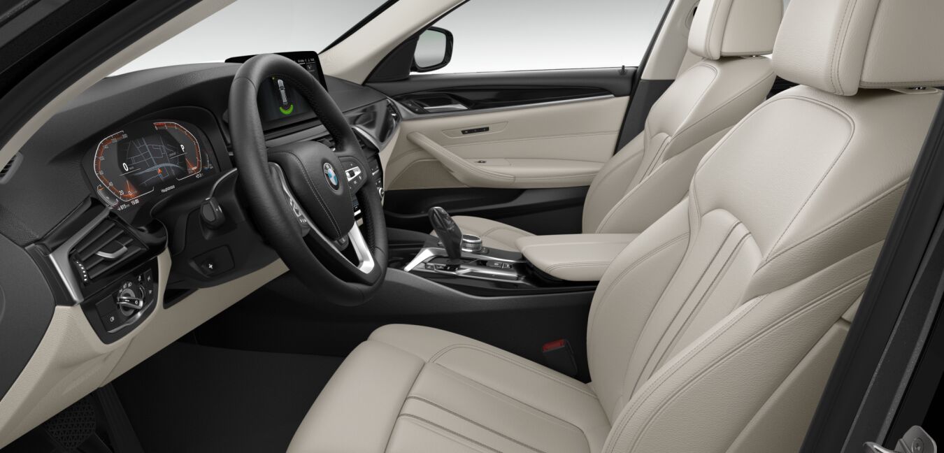 BMW BMW 5er im Innenraum seitlich BMW BMW 5er im Innenraum seitlich