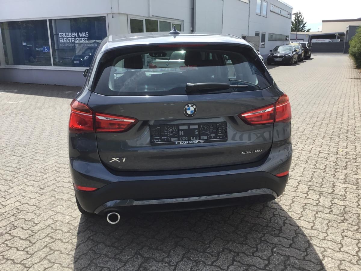 Originalaufnahme des Fahrzeugs Originalaufnahme des Fahrzeugs