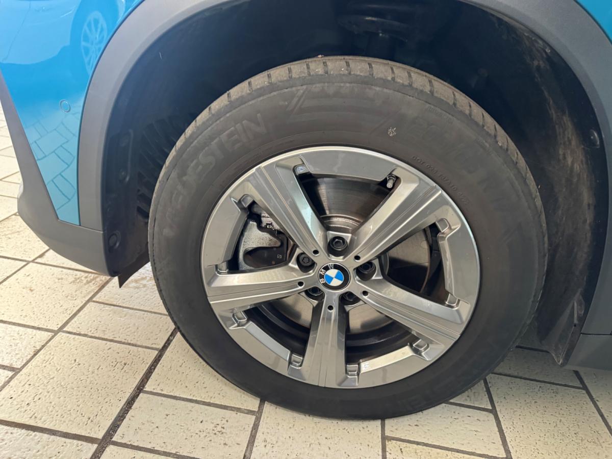 Originalaufnahme des Fahrzeugs Originalaufnahme des Fahrzeugs
