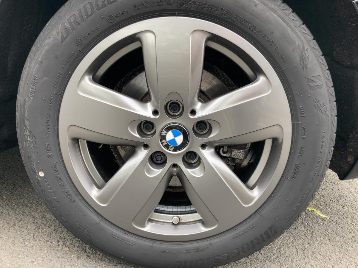Originalaufnahme des Fahrzeugs Originalaufnahme des Fahrzeugs
