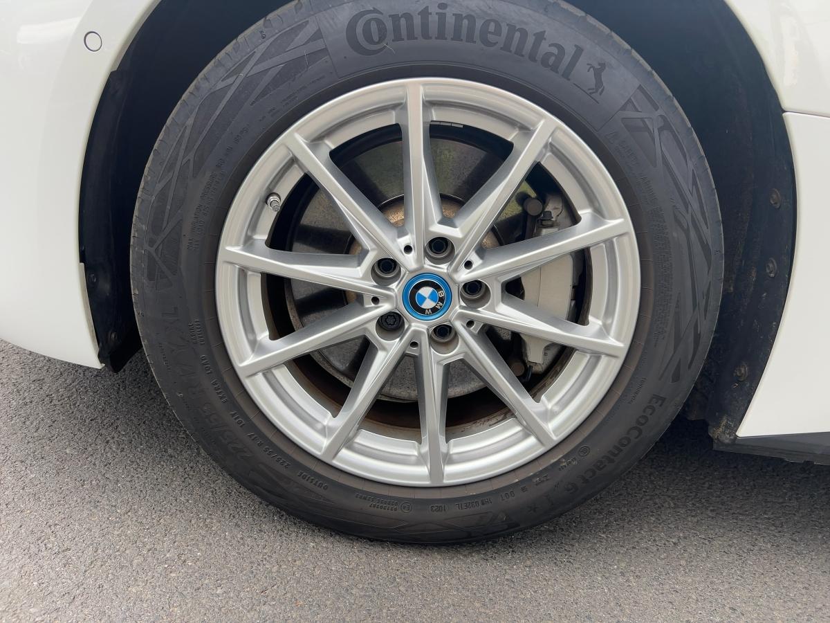 Originalaufnahme des Fahrzeugs Originalaufnahme des Fahrzeugs