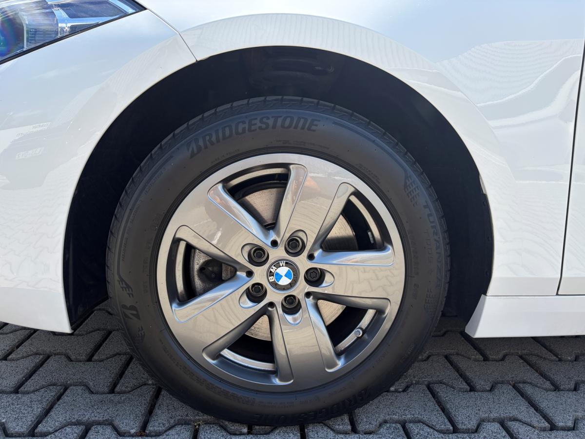 Originalaufnahme des Fahrzeugs Originalaufnahme des Fahrzeugs