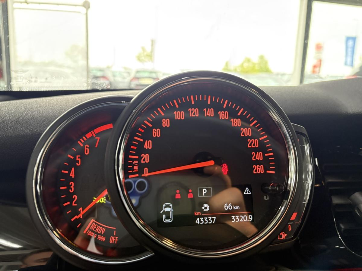 Originalaufnahme des Fahrzeugs