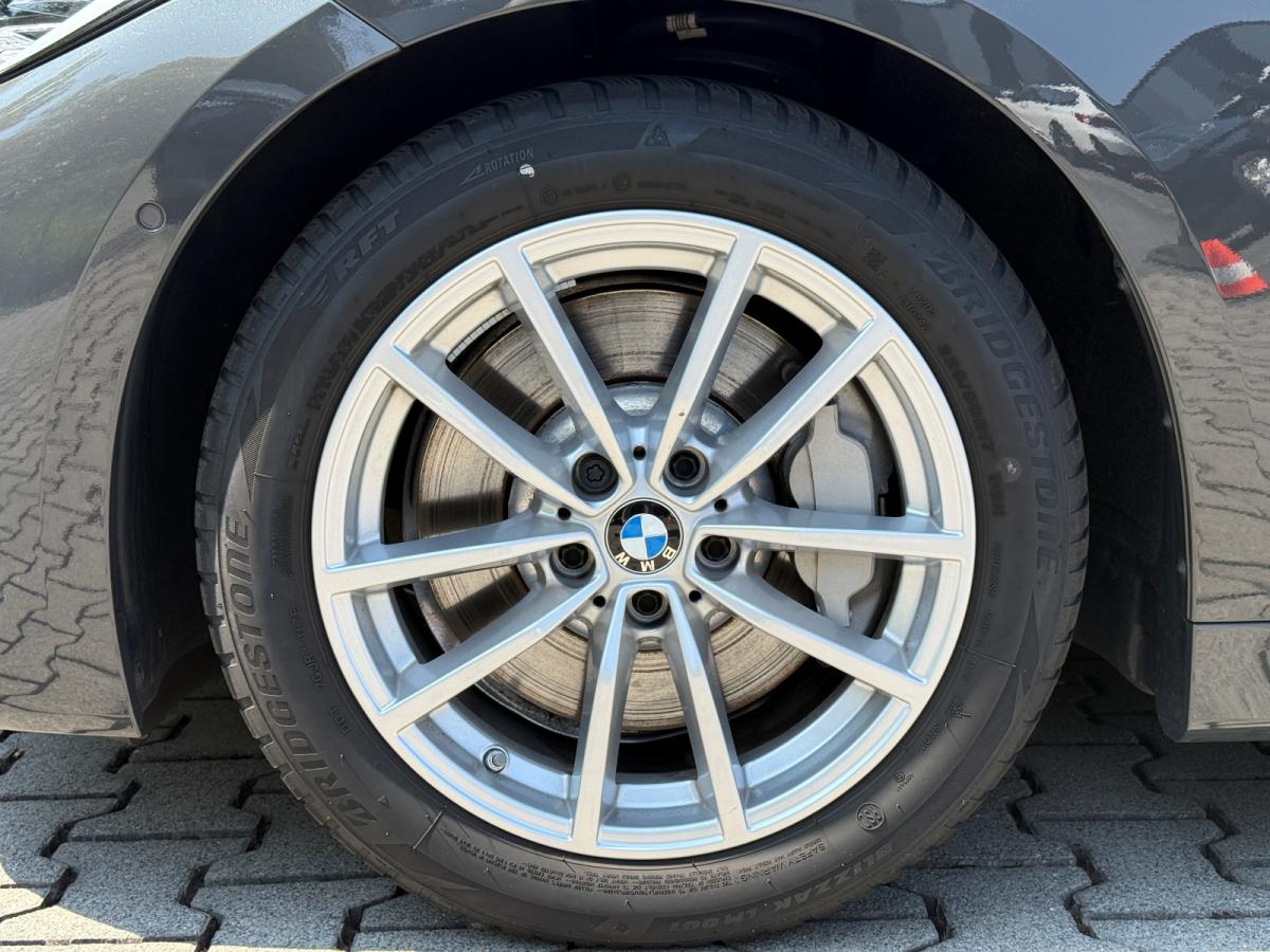 Originalaufnahme des Fahrzeugs