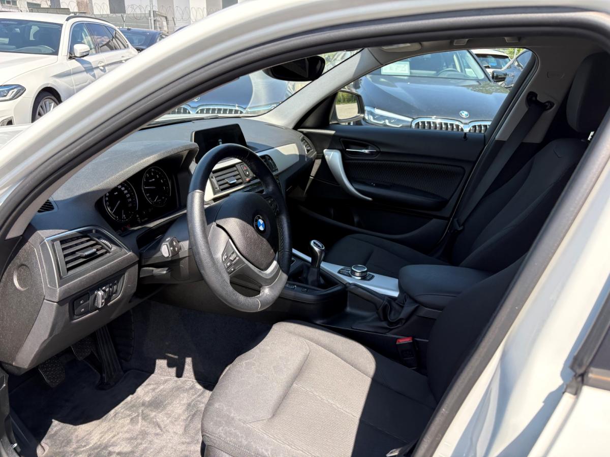 Originalaufnahme des Fahrzeugs Originalaufnahme des Fahrzeugs