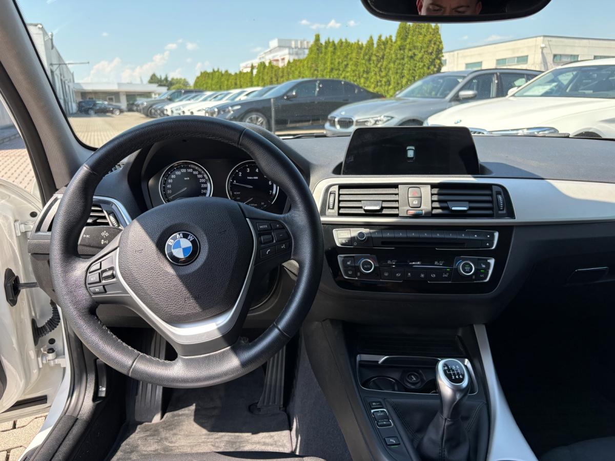 Originalaufnahme des Fahrzeugs Originalaufnahme des Fahrzeugs