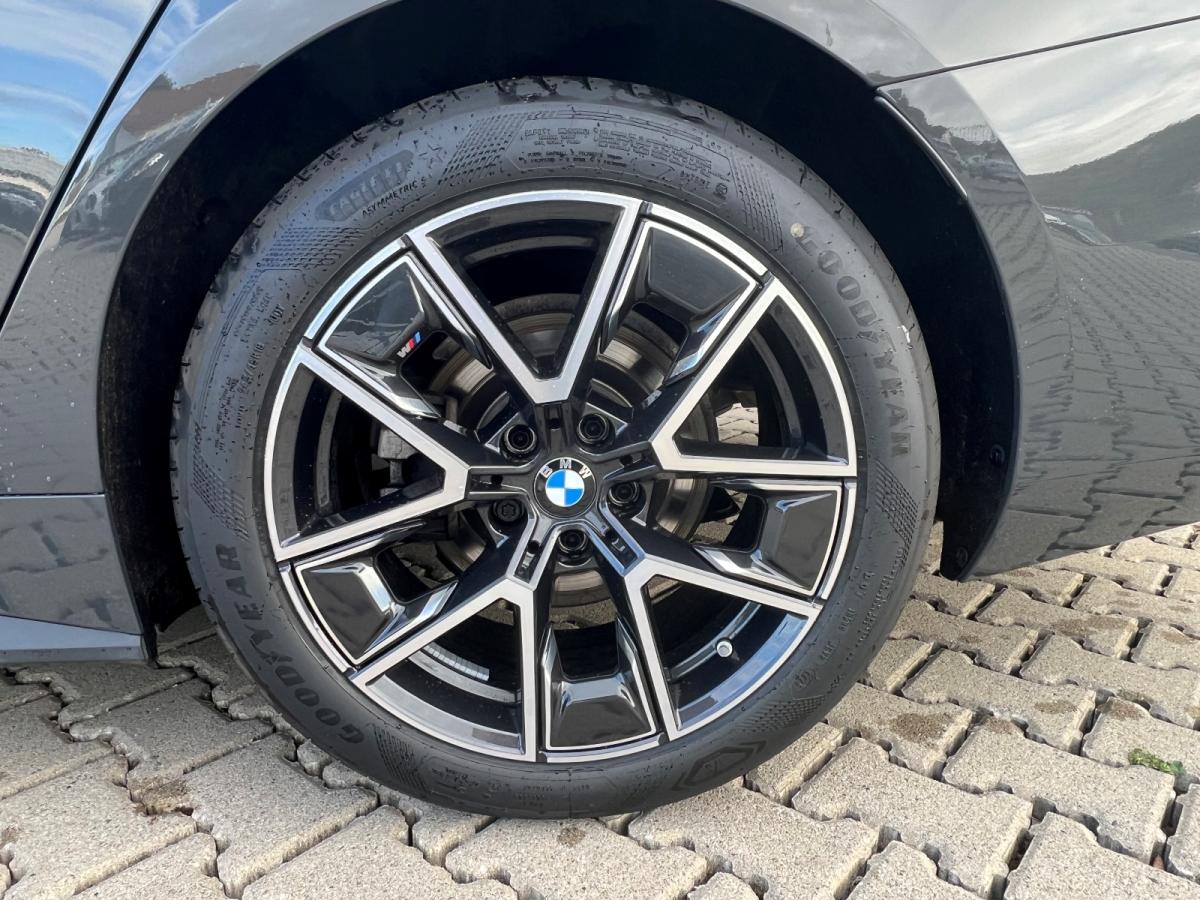 Originalaufnahme des Fahrzeugs