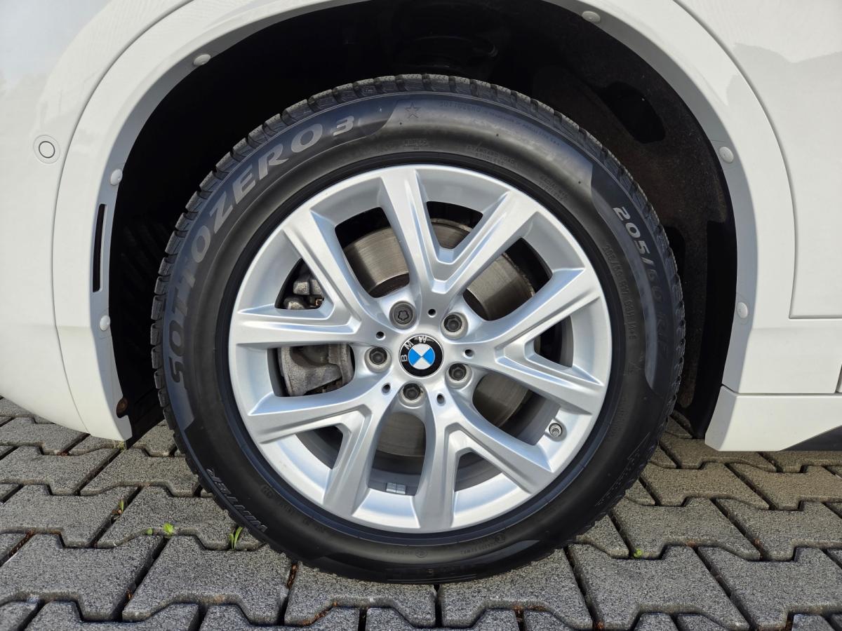Originalaufnahme des Fahrzeugs Originalaufnahme des Fahrzeugs