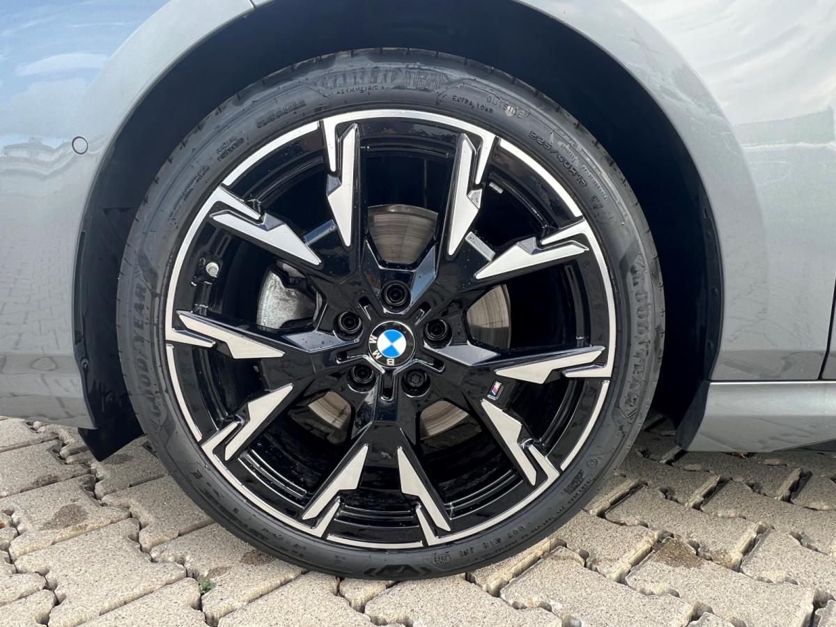 Originalaufnahme des Fahrzeugs