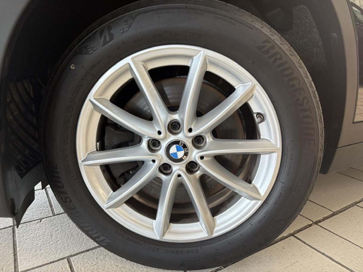 Originalaufnahme des Fahrzeugs Originalaufnahme des Fahrzeugs