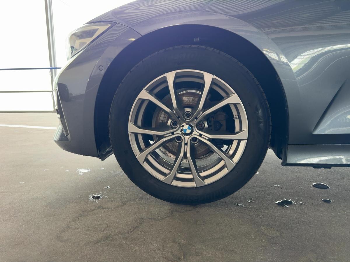 Originalaufnahme des Fahrzeugs Originalaufnahme des Fahrzeugs